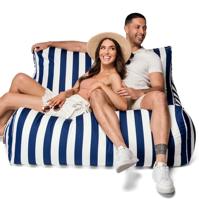 costa luxe-beanbag-lounger-navy-stripes-couple